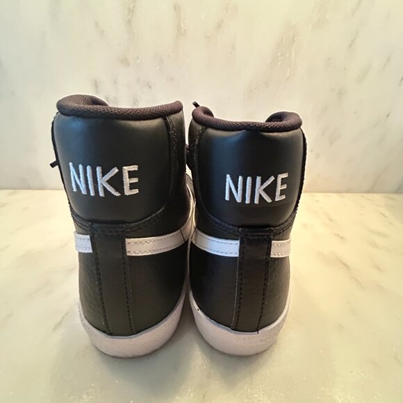 NIB Nike Blazer Mid '77 Black High Tops Big Kids' Shoes 6Y - Picture 5 of 6